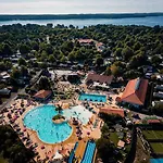 Vakantiepark Havre De Paix Mh 704 Gastes